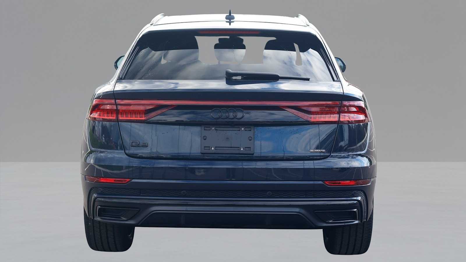 Thumbnail: 2023 Audi Q8 - 6