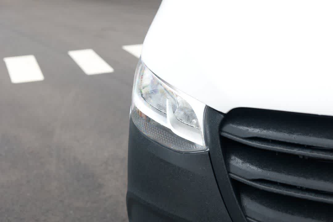 Thumbnail: 2025 Mercedes-Benz Sprinter - 17