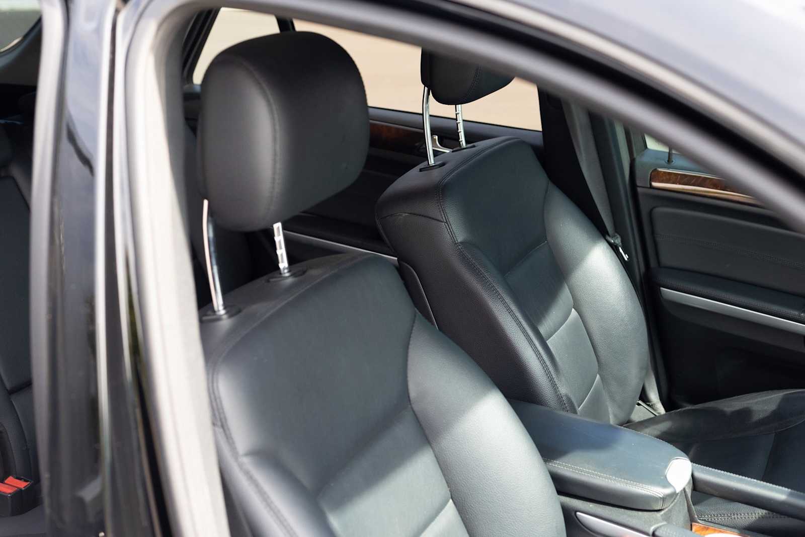 Thumbnail: 2010 Mercedes-Benz M-Class - 21