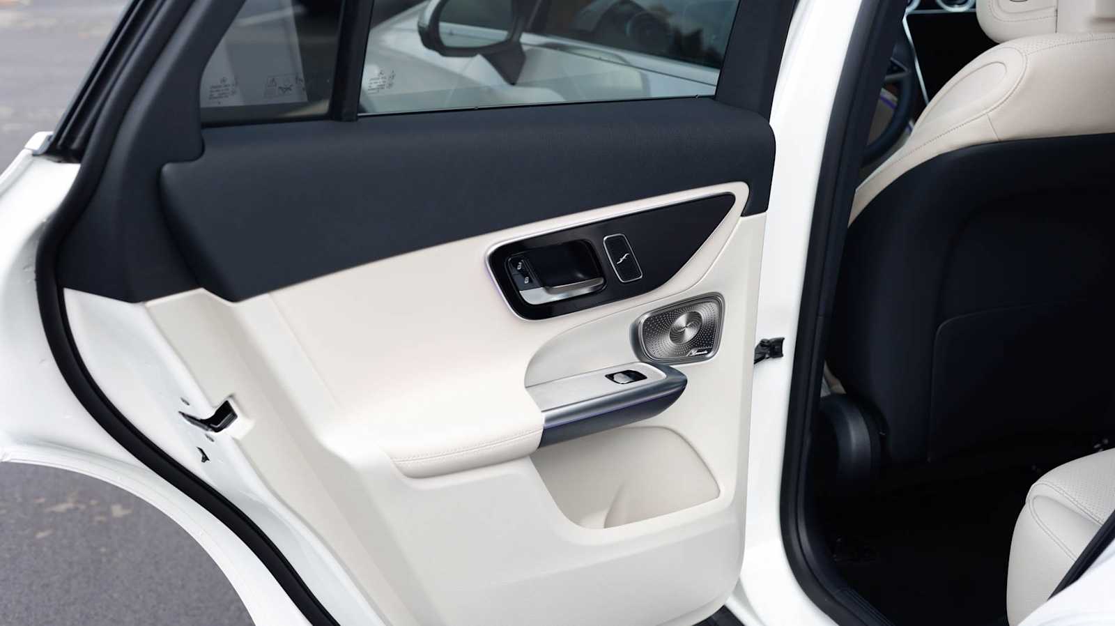 Thumbnail: 2026 Mercedes-Benz GLC - 27