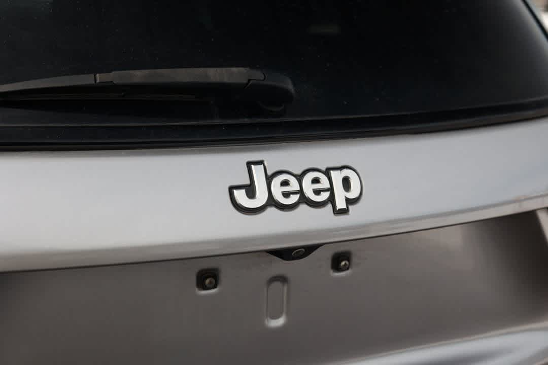 Thumbnail: 2018 Jeep Compass - 28