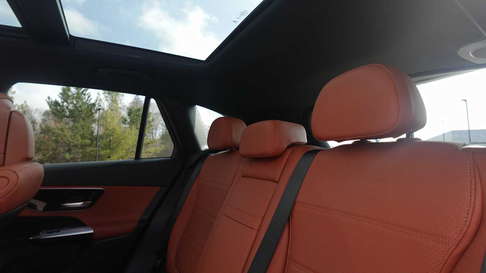 Thumbnail: 2026 Mercedes-Benz GLC - 39