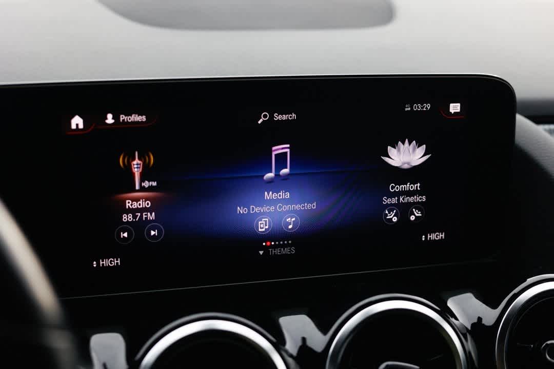 Thumbnail: 2023 Mercedes-Benz GLA - 27