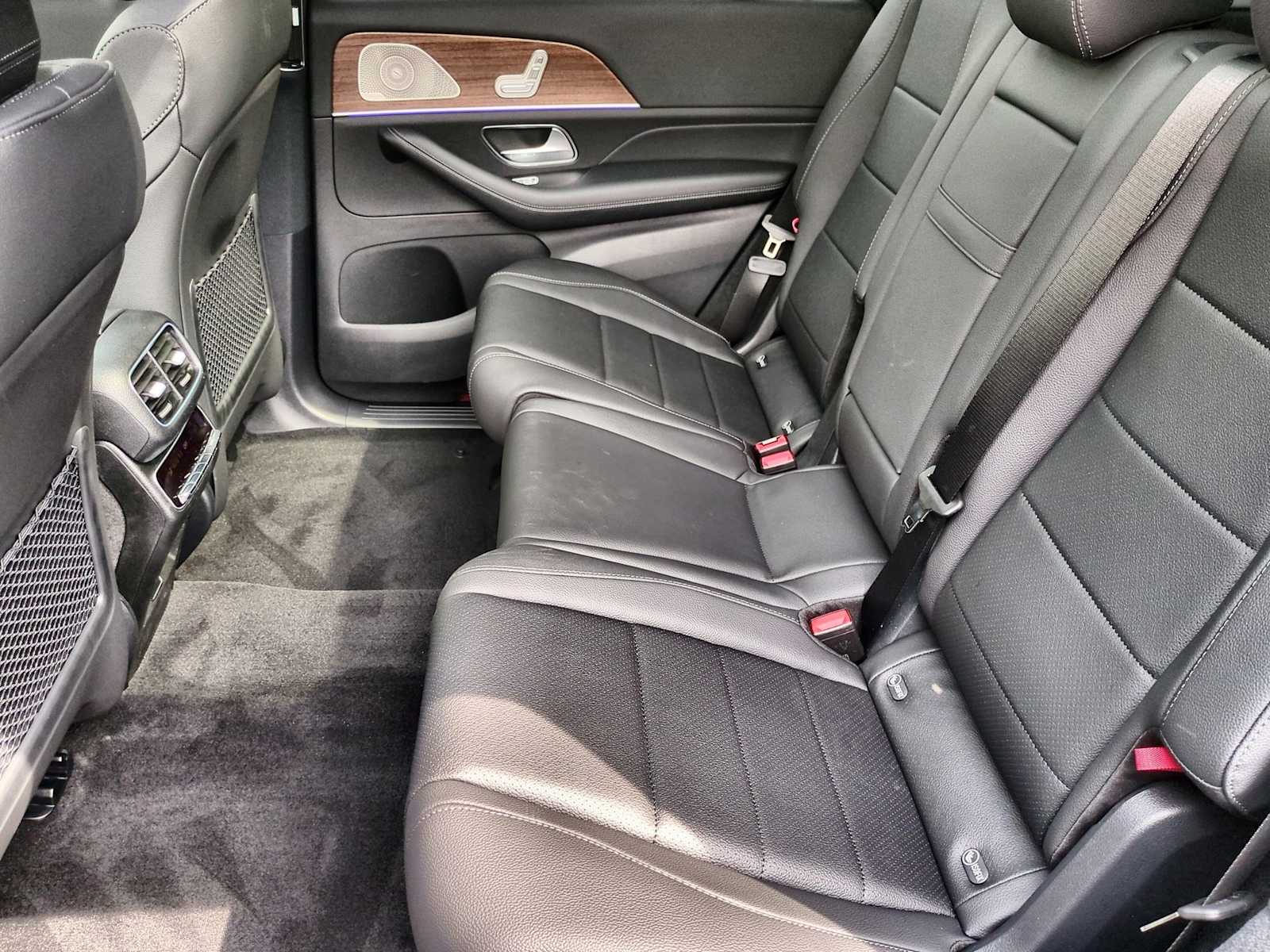 Thumbnail: 2025 Mercedes-Benz GLS - 21