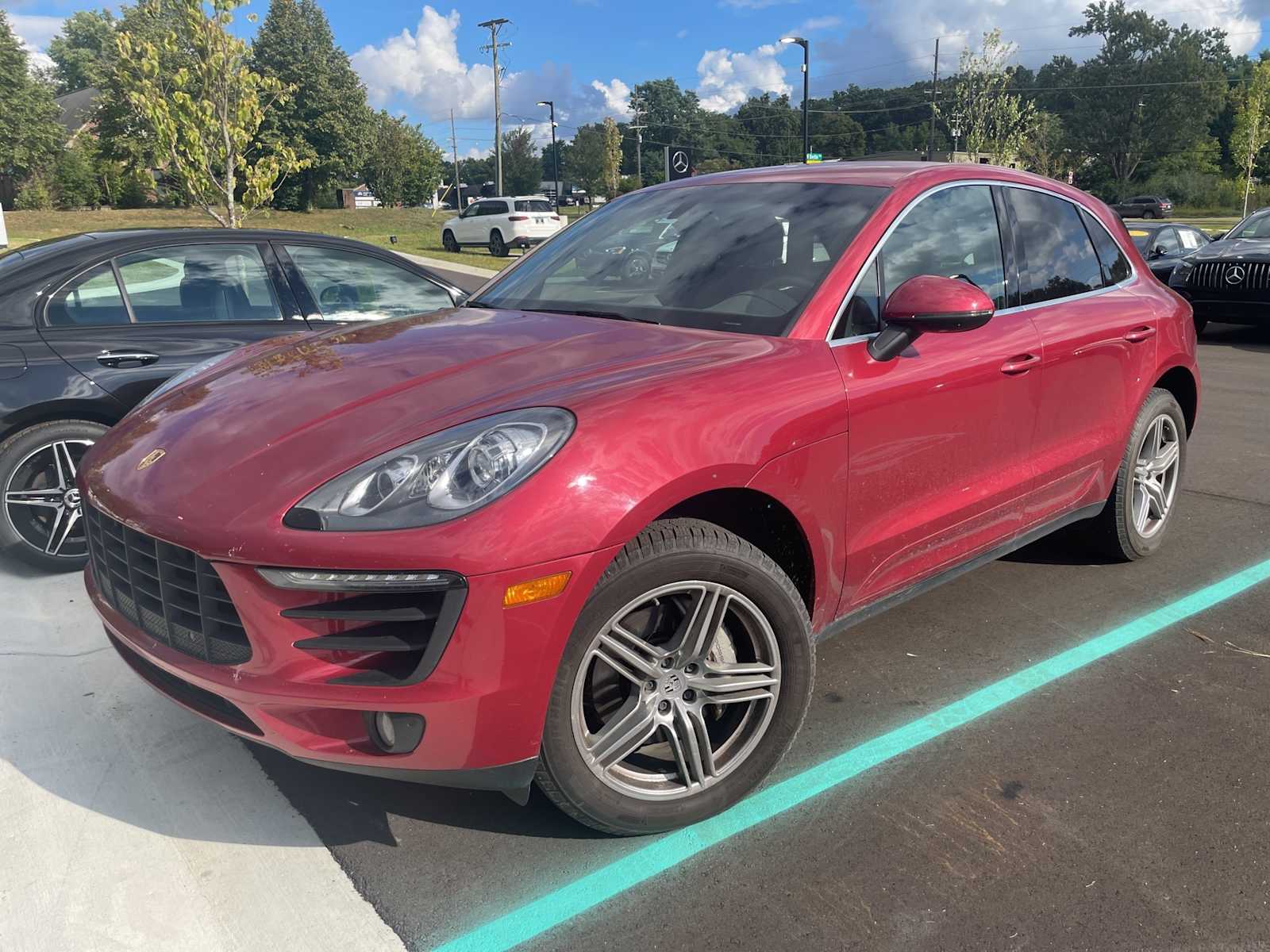 Thumbnail: 2015 Porsche Macan - 3