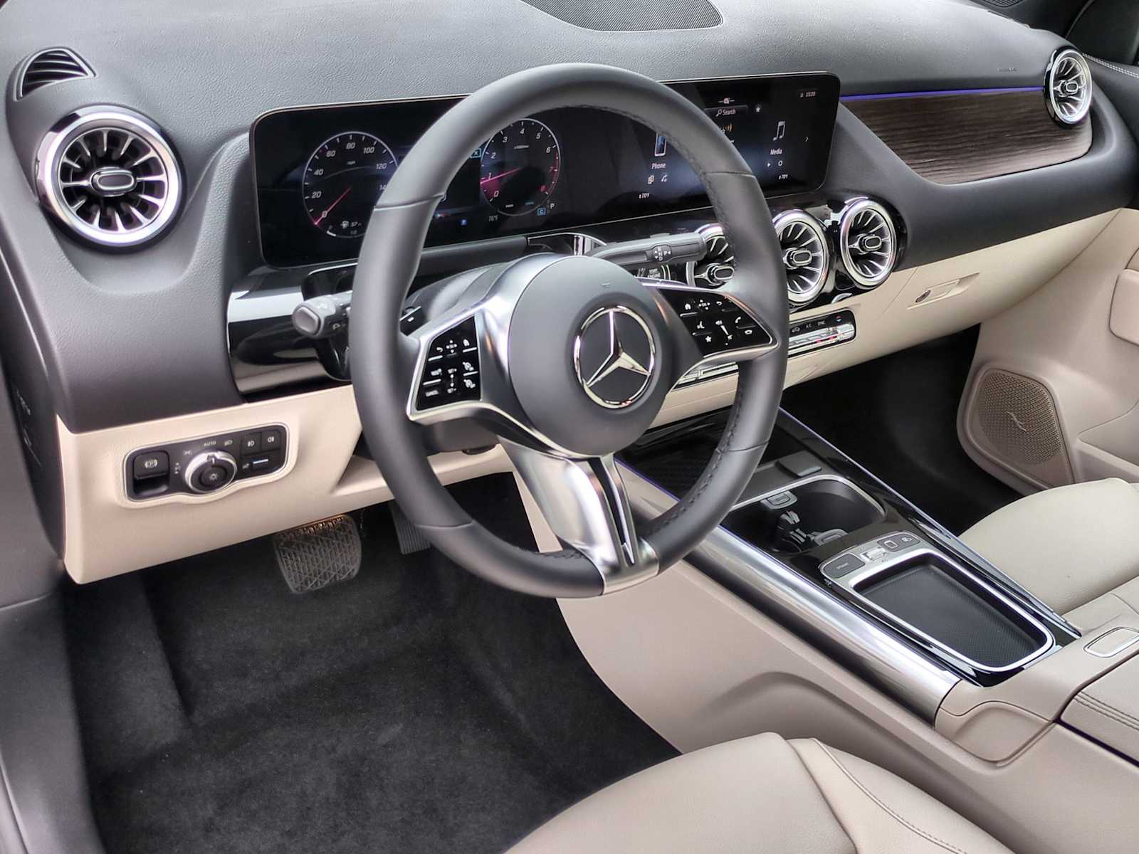 Thumbnail: 2026 Mercedes-Benz GLA - 9