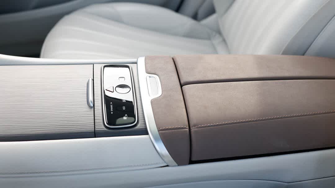 Thumbnail: 2023 Mercedes-Benz EQS - 29