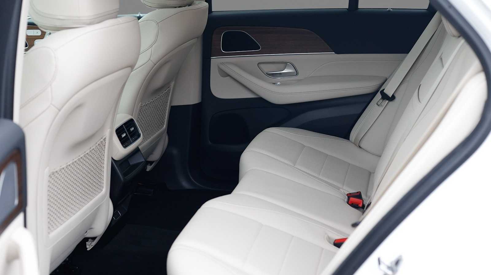 Thumbnail: 2025 Mercedes-Benz GLE - 18