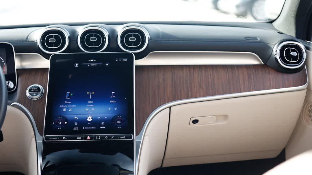 Thumbnail: 2024 Mercedes-Benz GLC - 22