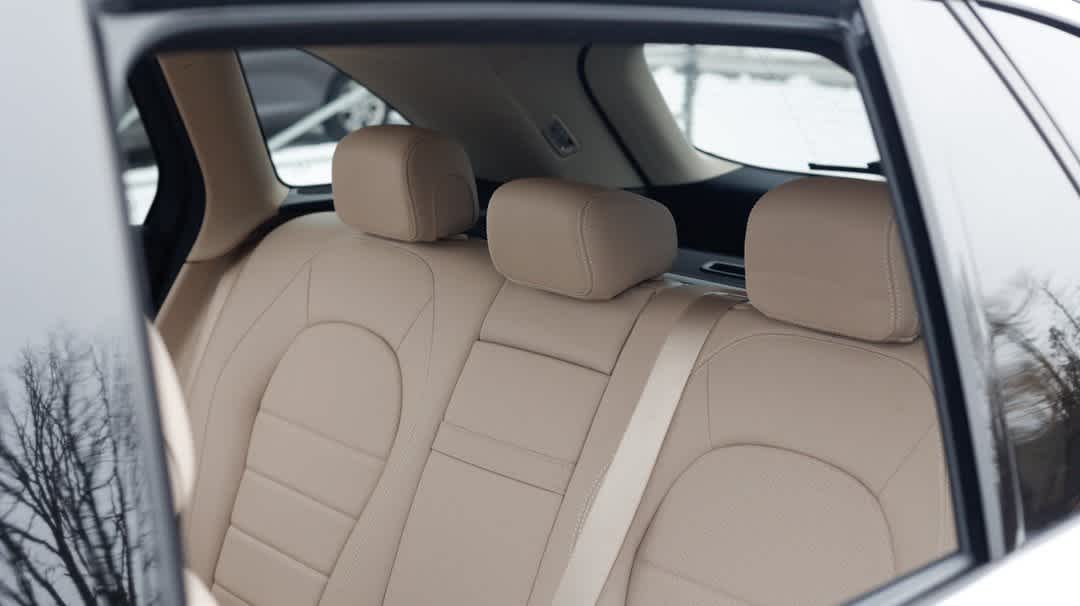 Thumbnail: 2022 Mercedes-Benz GLC - 22