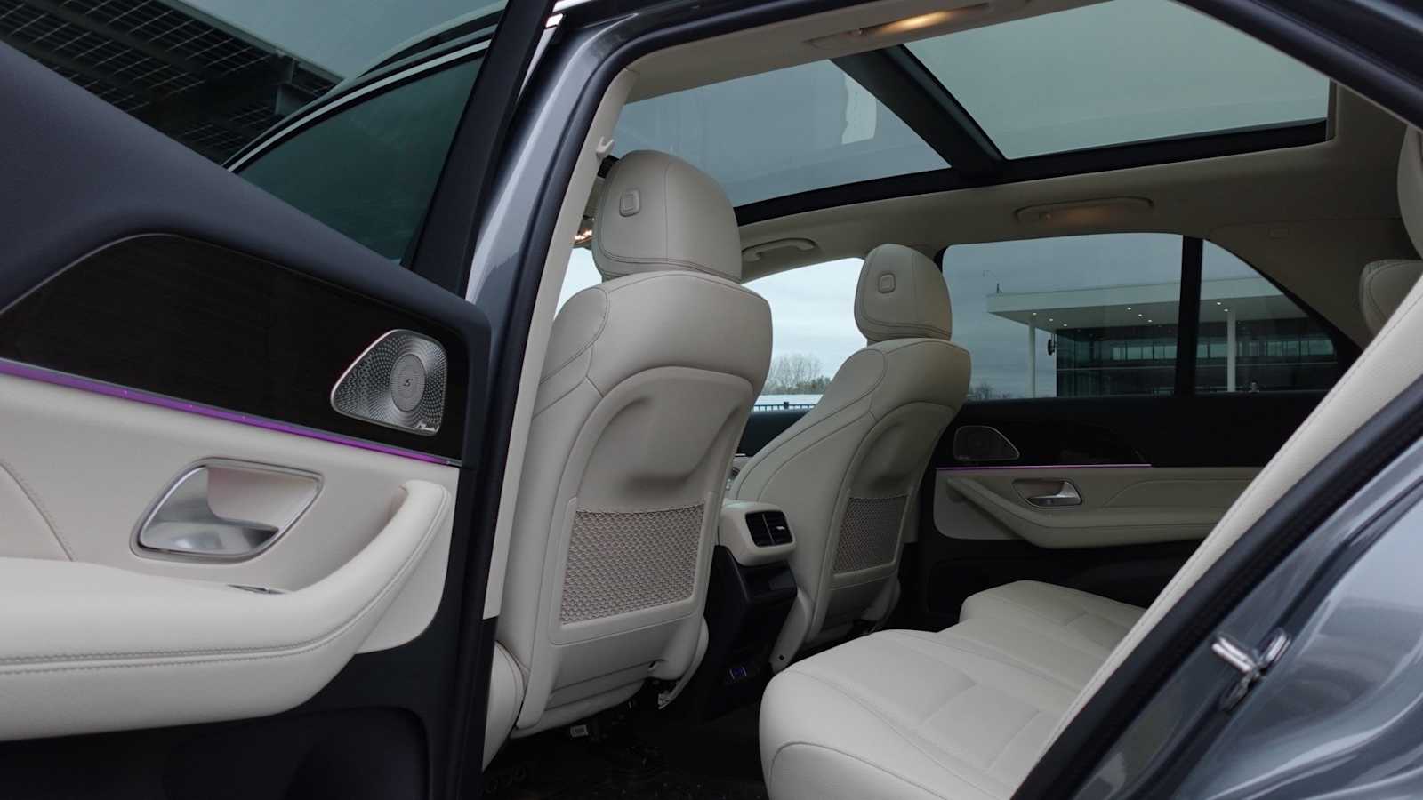 Thumbnail: 2026 Mercedes-Benz GLE - 50