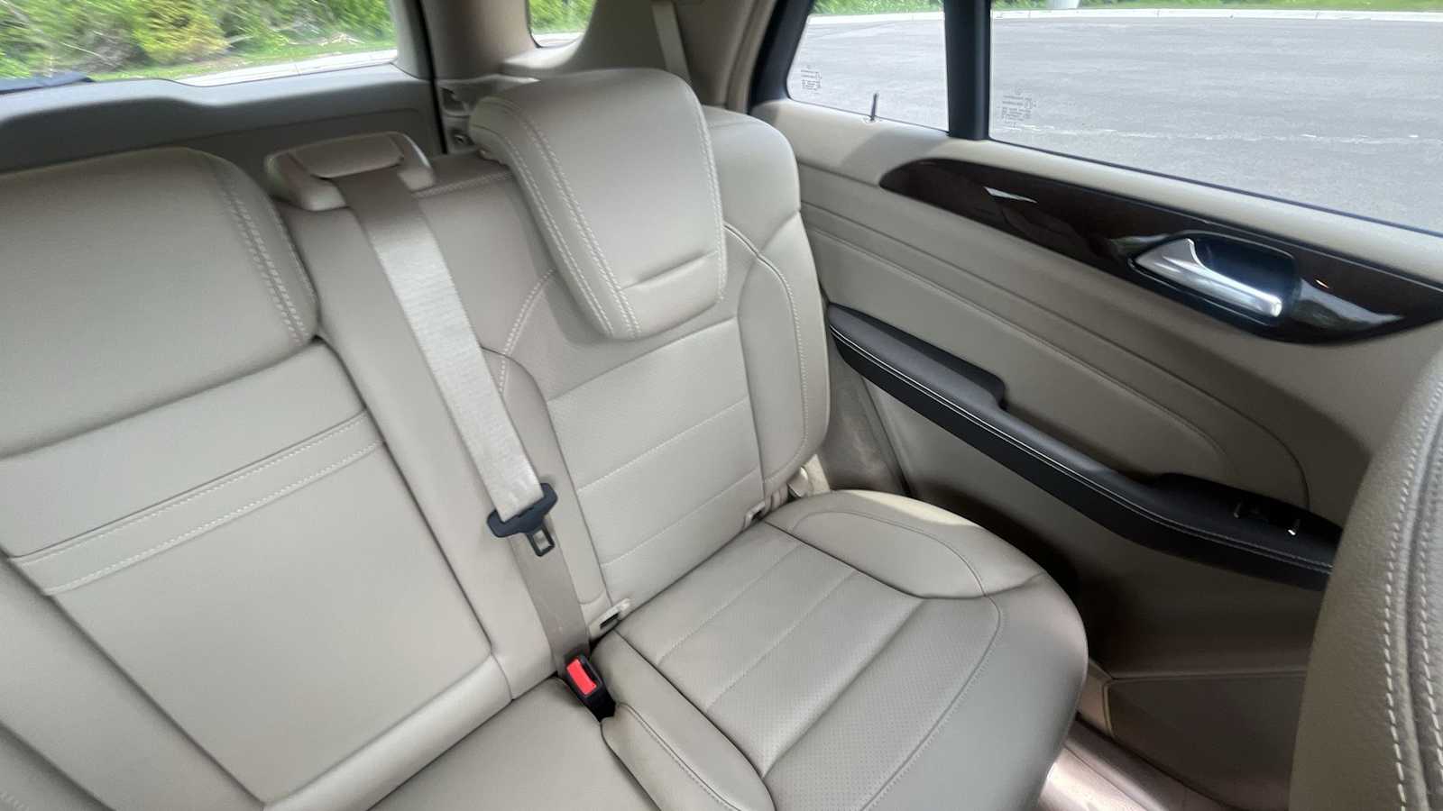 Thumbnail: 2013 Mercedes-Benz M-Class - 37