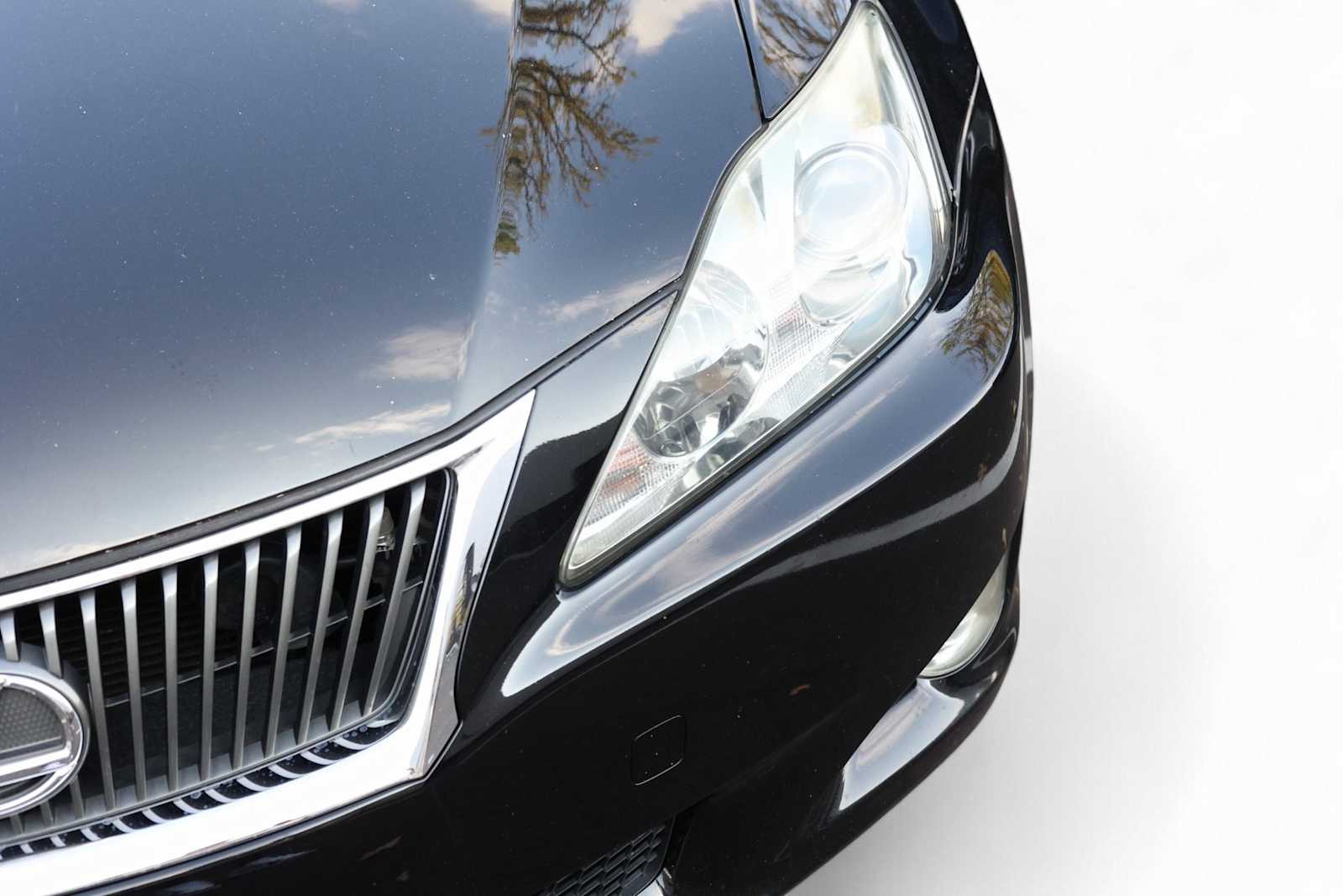 Thumbnail: 2010 Lexus IS - 21