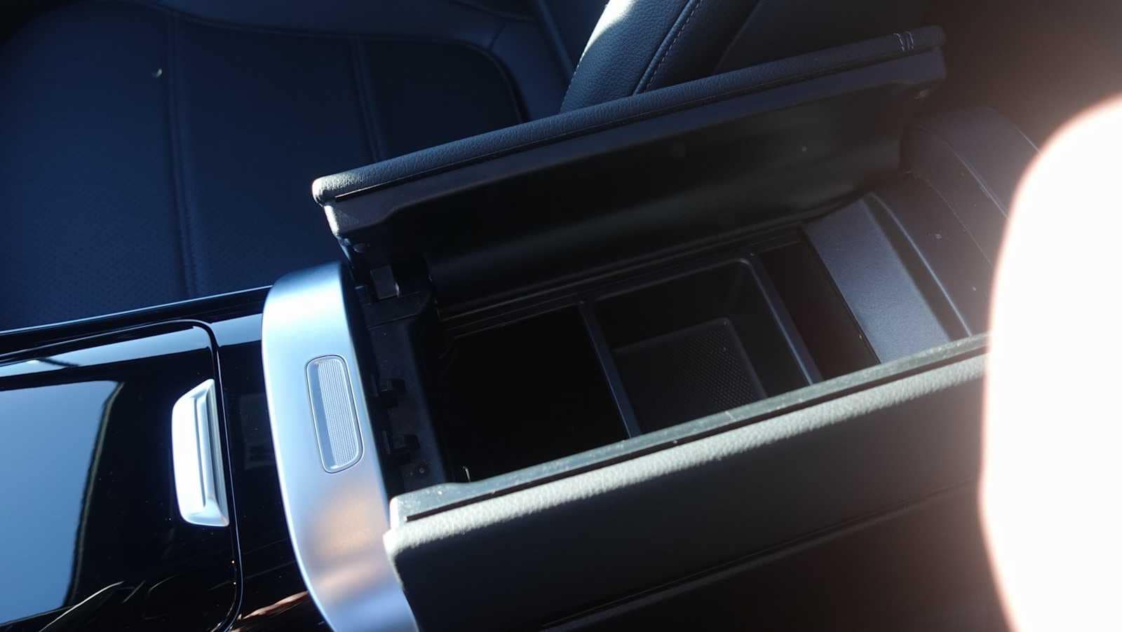 Thumbnail: 2026 Mercedes-Benz GLC - 36