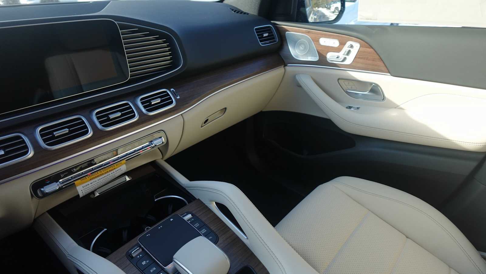 Thumbnail: 2026 Mercedes-Benz GLE - 28