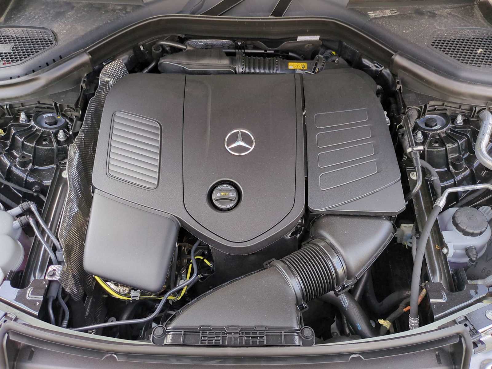Thumbnail: 2025 Mercedes-Benz GLC - 15
