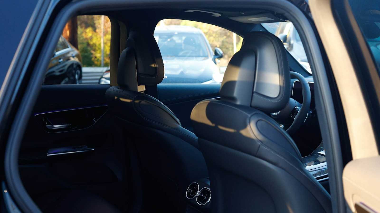 Thumbnail: 2026 Mercedes-Benz GLC - 31