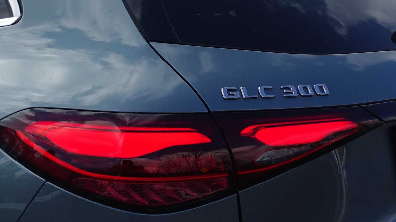 Thumbnail: 2026 Mercedes-Benz GLC - 16
