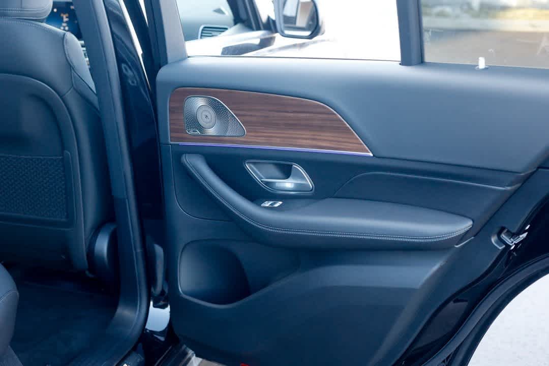 Thumbnail: 2026 Mercedes-Benz GLE - 22