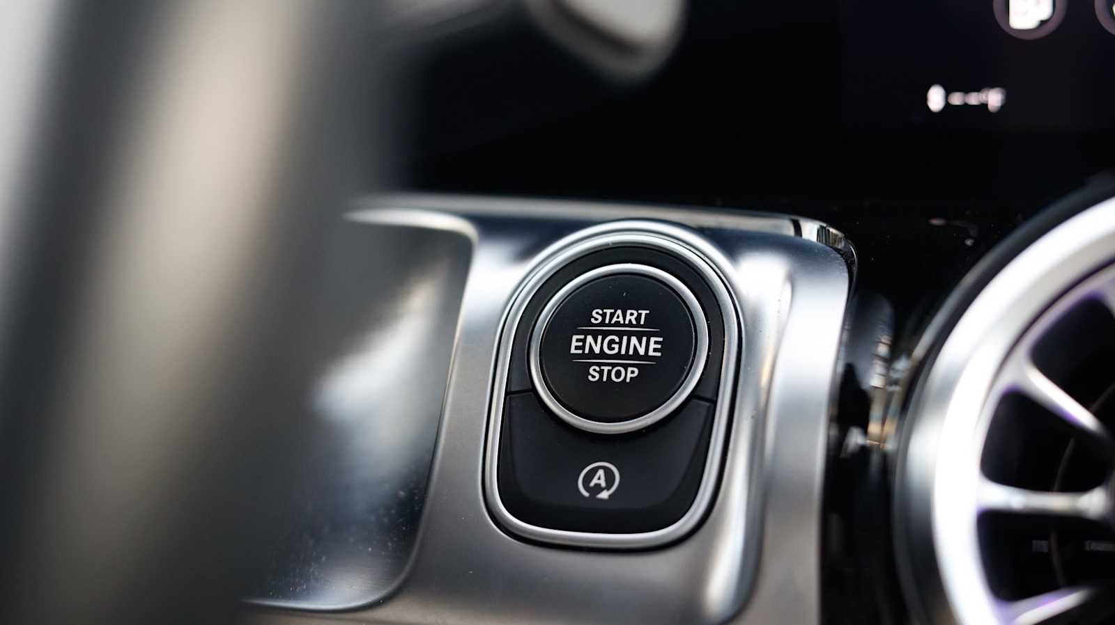 Thumbnail: 2023 Mercedes-Benz GLB - 40