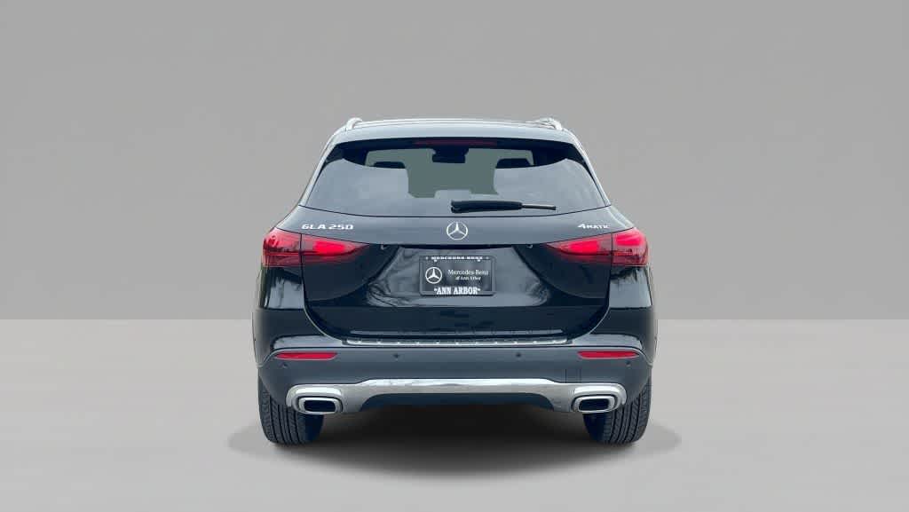 Thumbnail: 2026 Mercedes-Benz GLA - 4