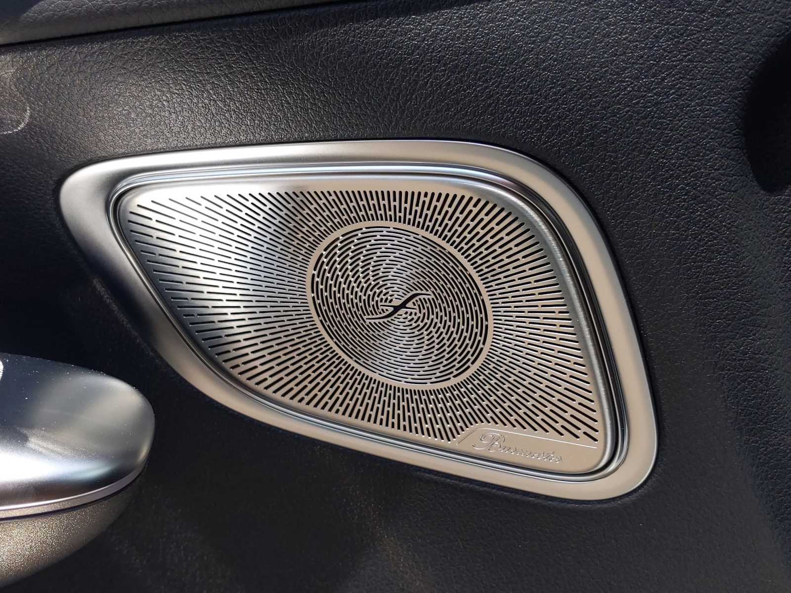 Thumbnail: 2025 Mercedes-Benz GLC - 30