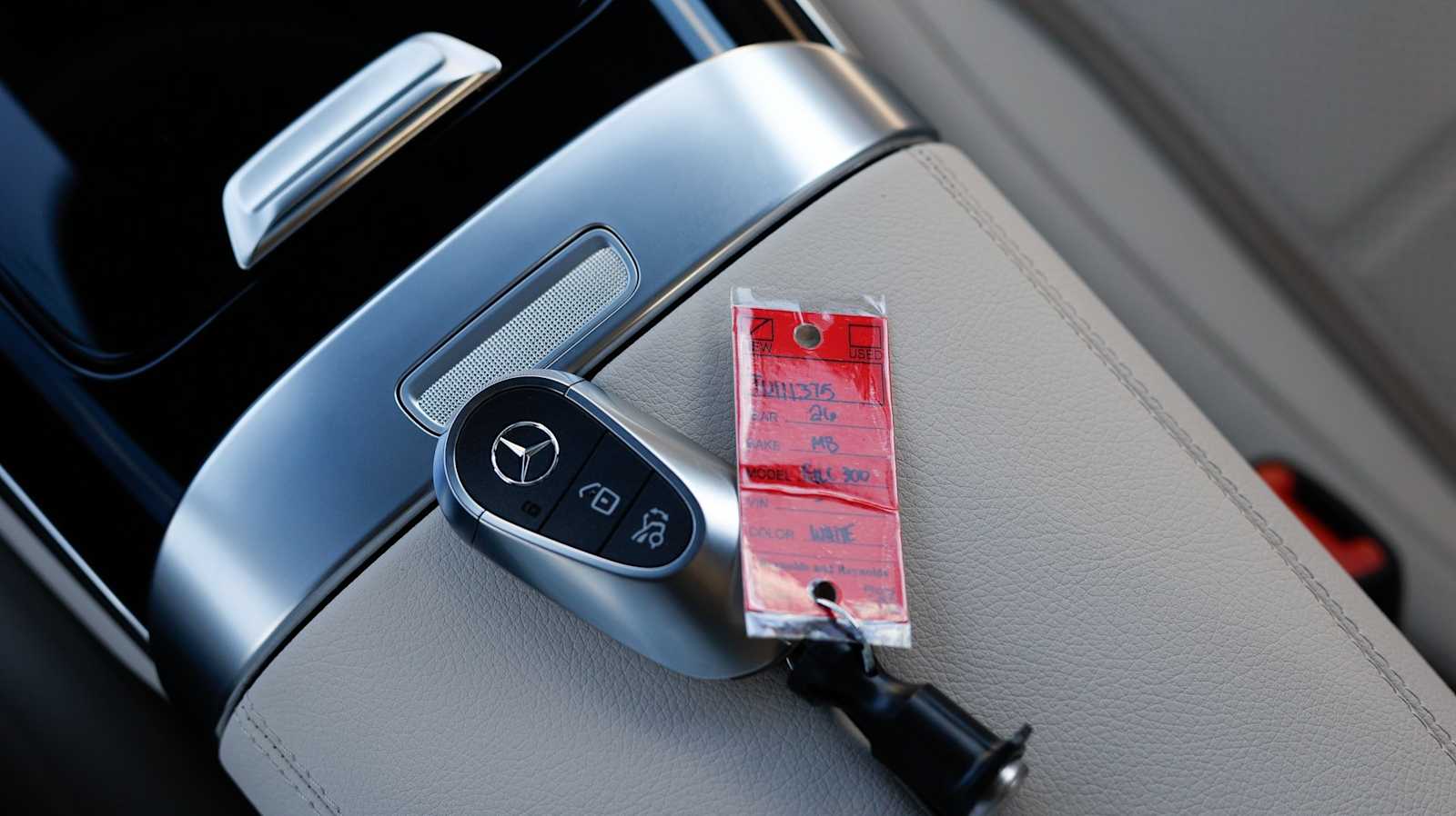 Thumbnail: 2026 Mercedes-Benz GLC - 39