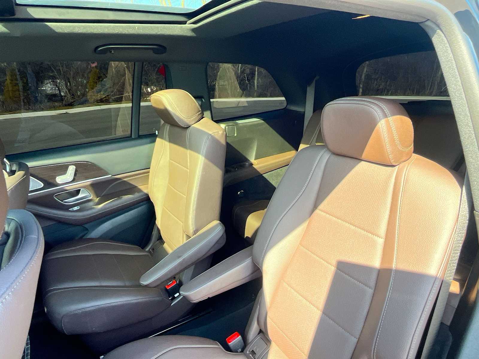 Thumbnail: 2022 Mercedes-Benz GLS - 28