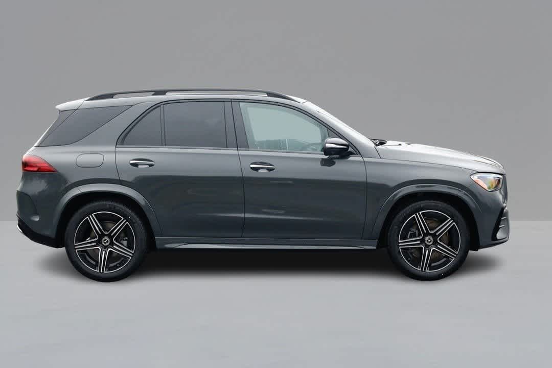 Thumbnail: 2026 Mercedes-Benz GLE - 4