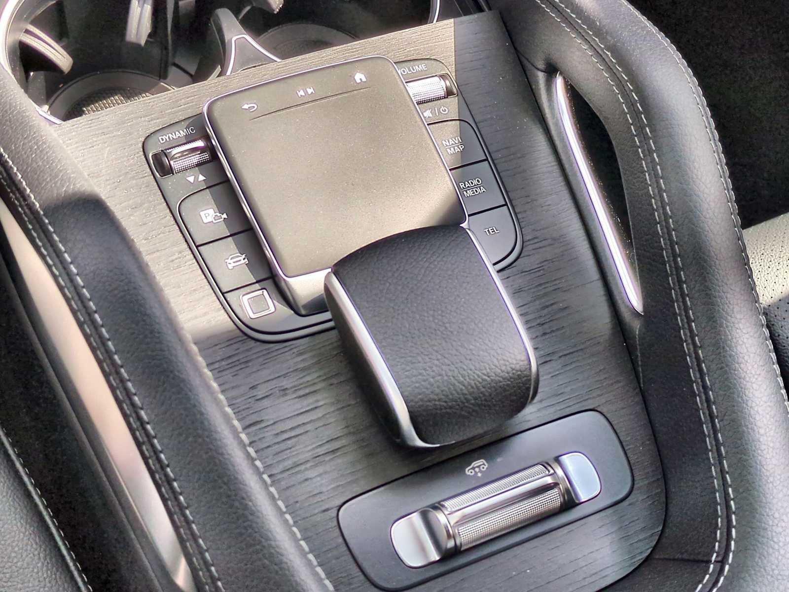 Thumbnail: 2025 Mercedes-Benz GLS - 41