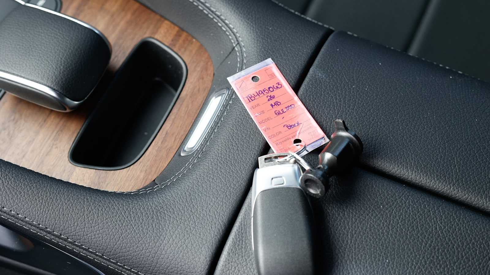 Thumbnail: 2026 Mercedes-Benz GLE - 35