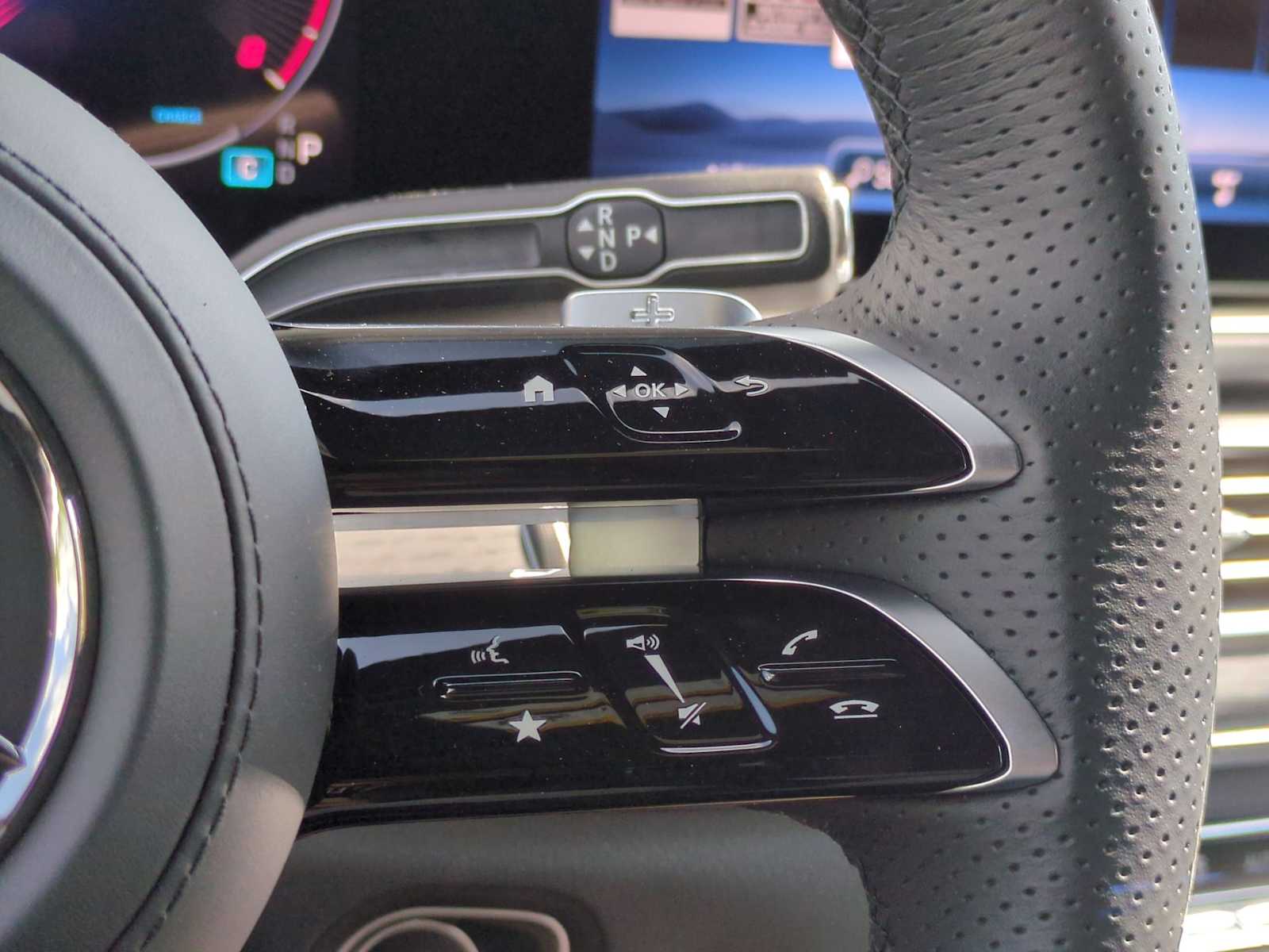 Thumbnail: 2025 Mercedes-Benz GLS - 27