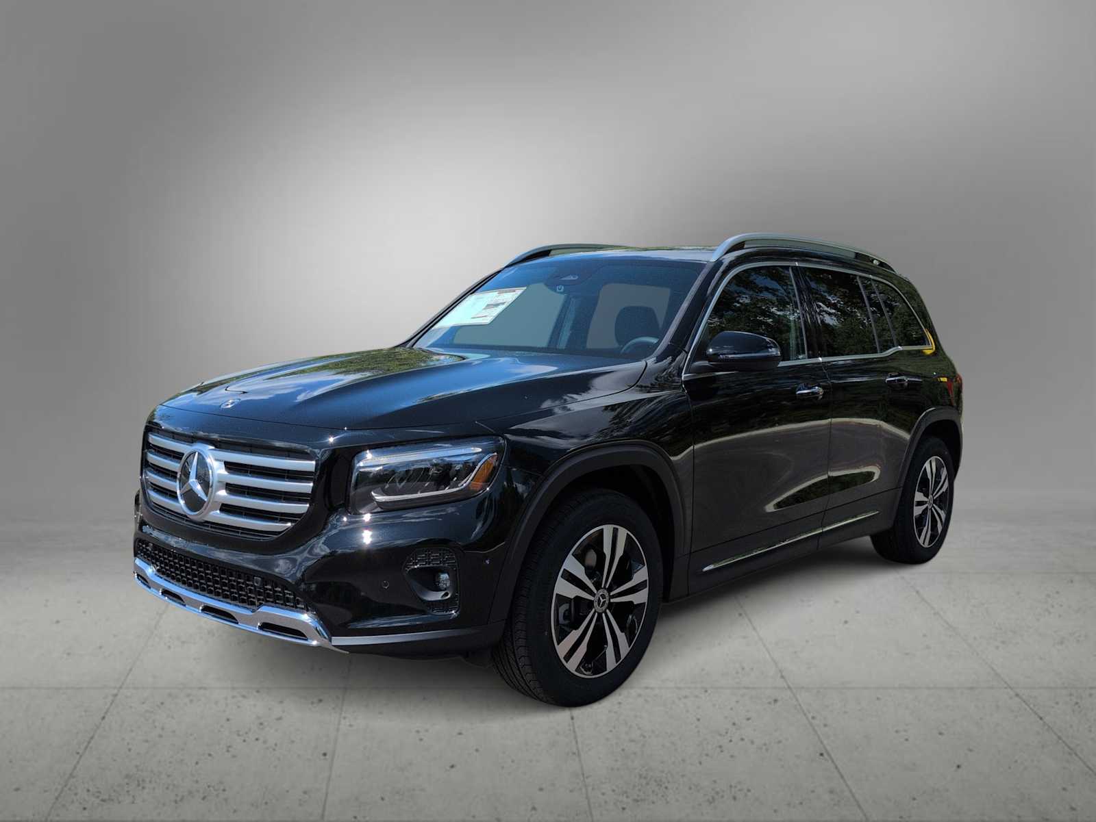 Thumbnail: 2026 Mercedes-Benz GLB - 4