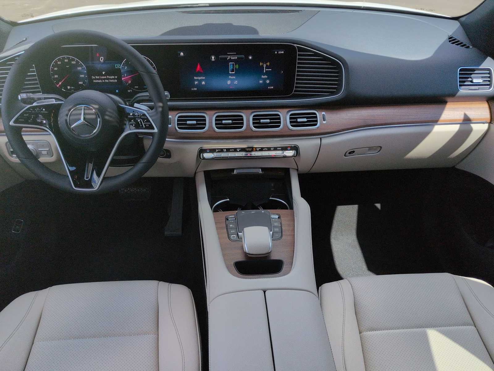 Thumbnail: 2026 Mercedes-Benz GLE - 16