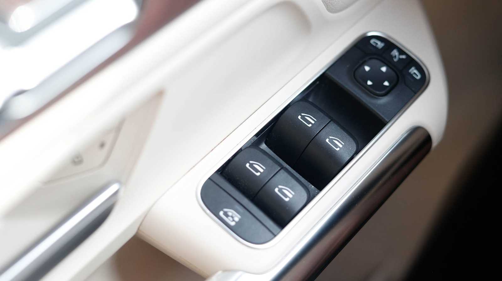 Thumbnail: 2022 Mercedes-Benz GLA - 37