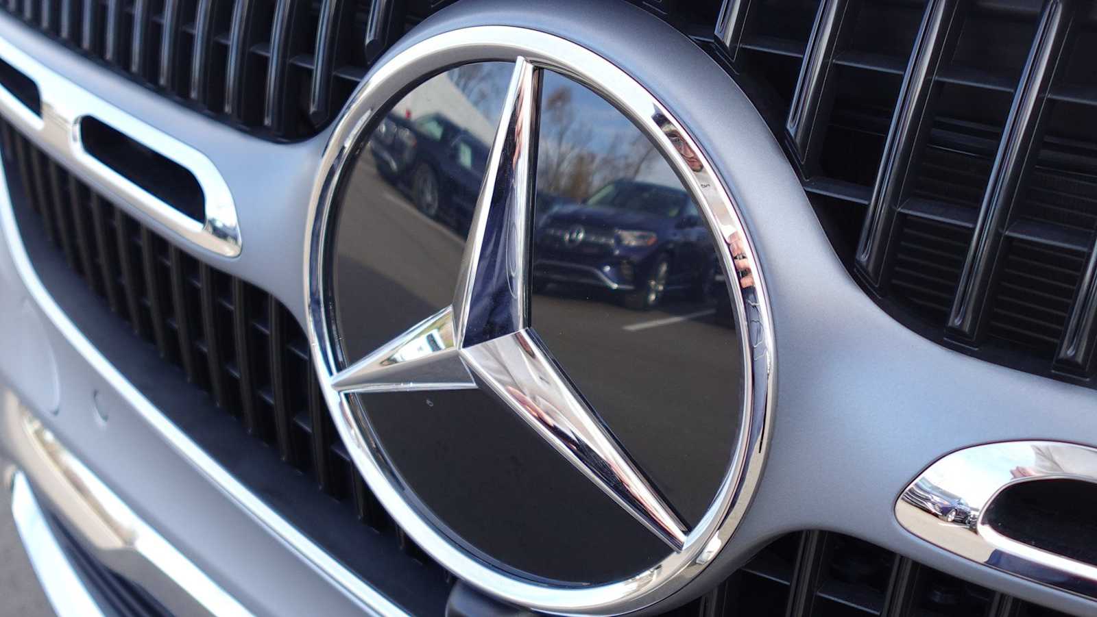 Thumbnail: 2026 Mercedes-Benz GLC - 20