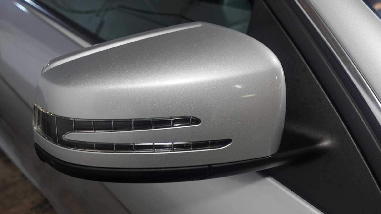 Thumbnail: 2015 Mercedes-Benz C-Class - 15