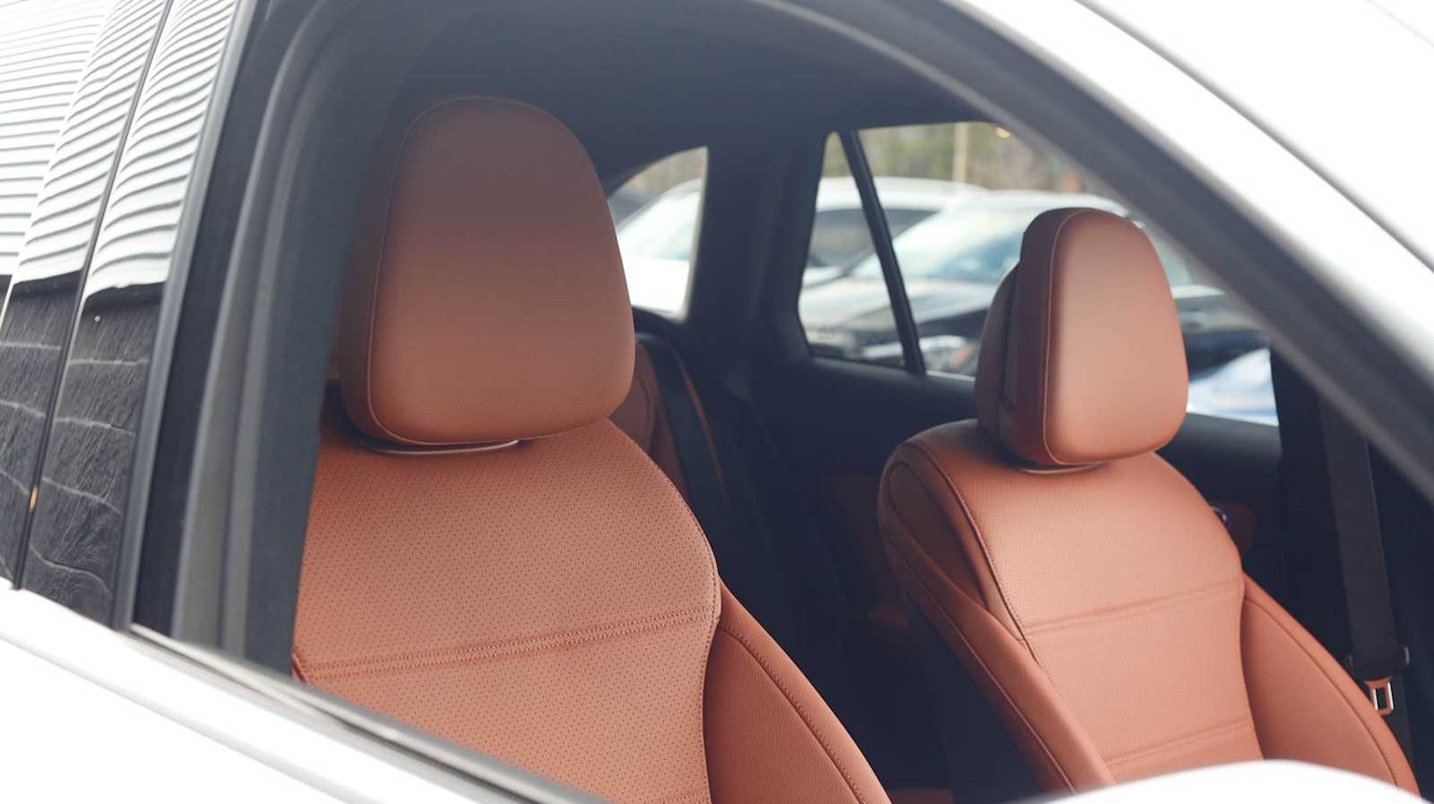 Thumbnail: 2026 Mercedes-Benz GLC - 18