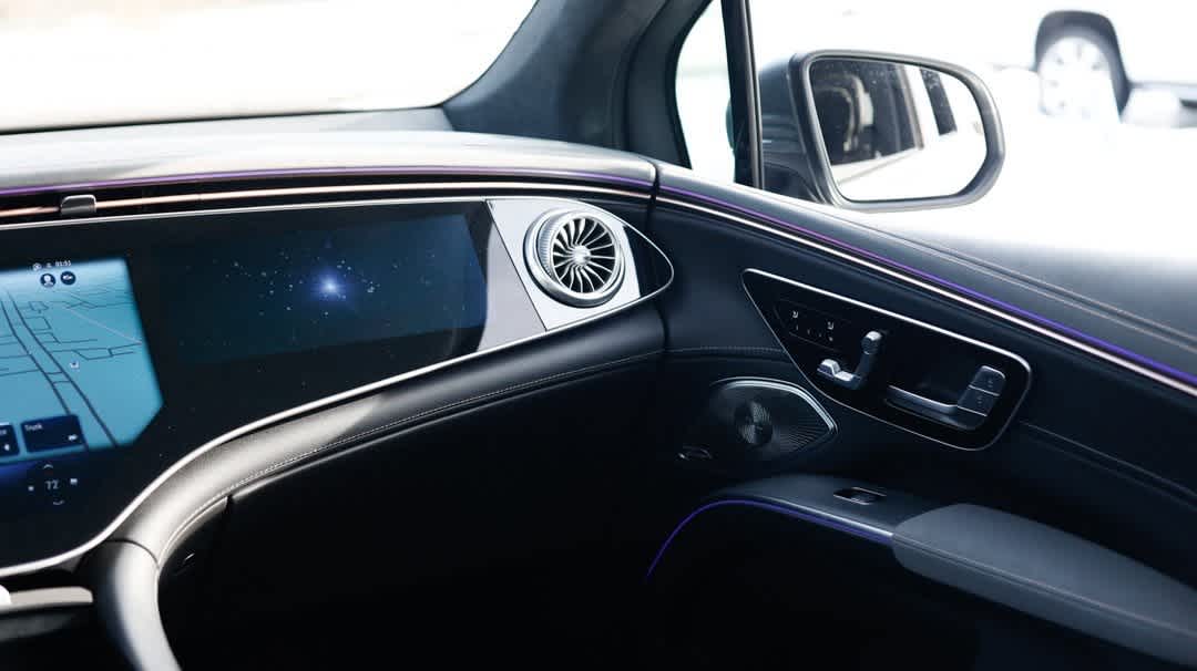 Thumbnail: 2023 Mercedes-Benz EQS - 17