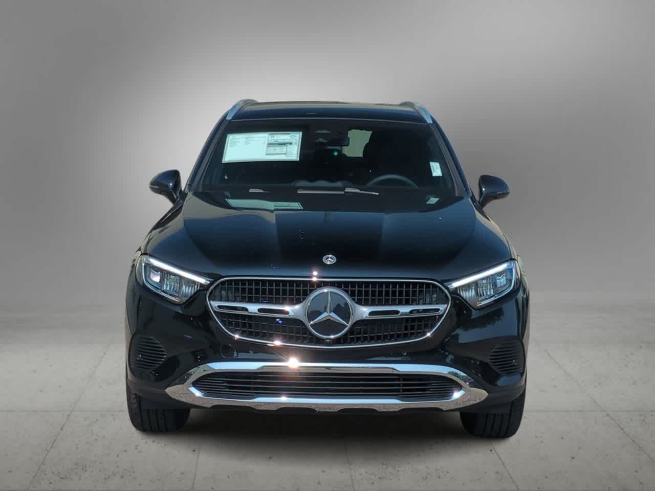 2025 Mercedes Benz GLC 300 4MATIC photo 3
