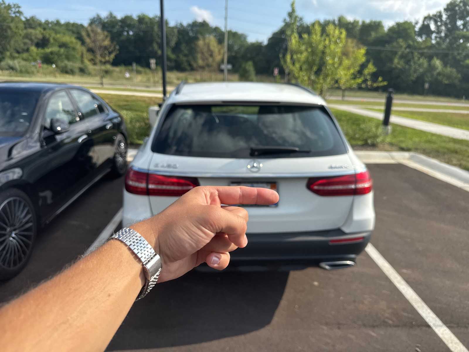 Thumbnail: 2021 Mercedes-Benz E-Class - 16