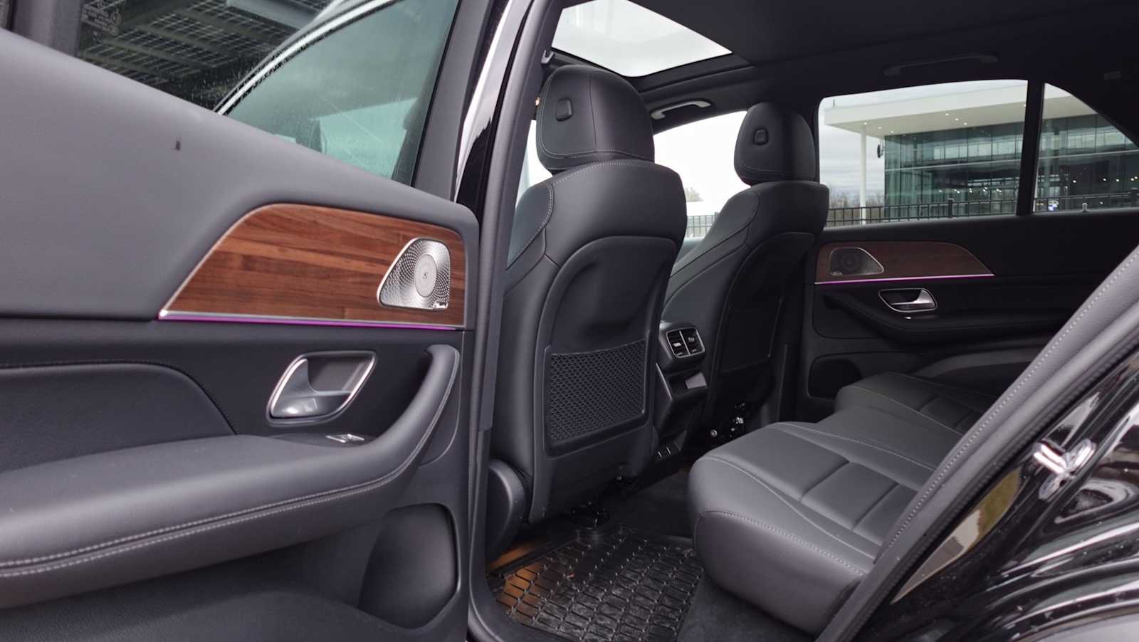 Thumbnail: 2026 Mercedes-Benz GLE - 34