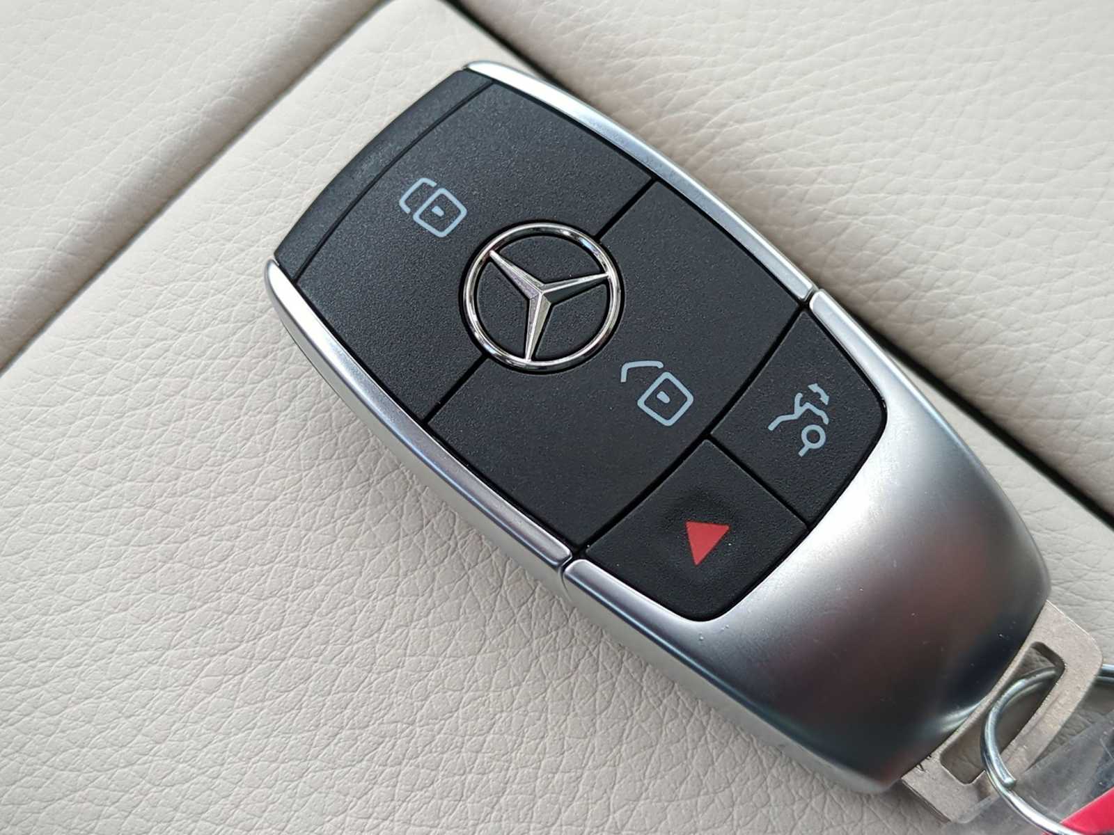 Thumbnail: 2025 Mercedes-Benz GLE - 34