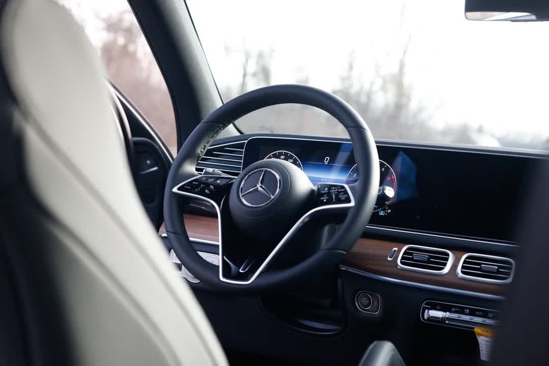 Thumbnail: 2026 Mercedes-Benz GLE - 18