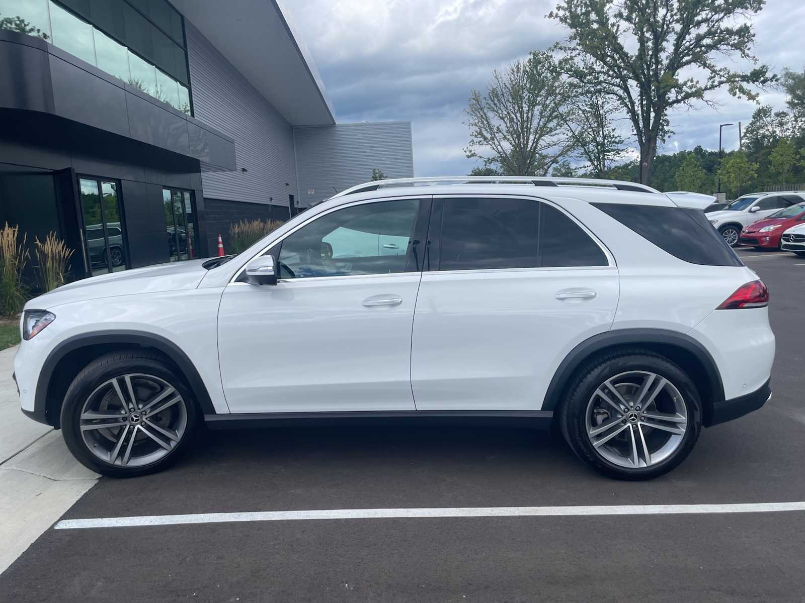 2022 Mercedes Benz GLE 350 4MATIC photo 2