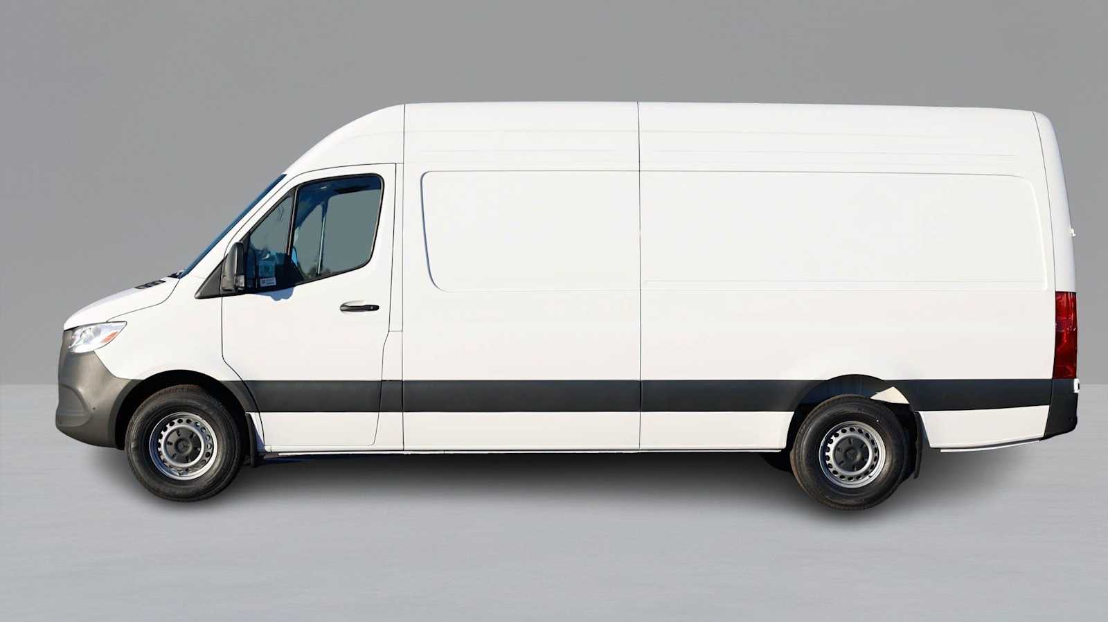Thumbnail: 2026 Mercedes-Benz Sprinter - 8