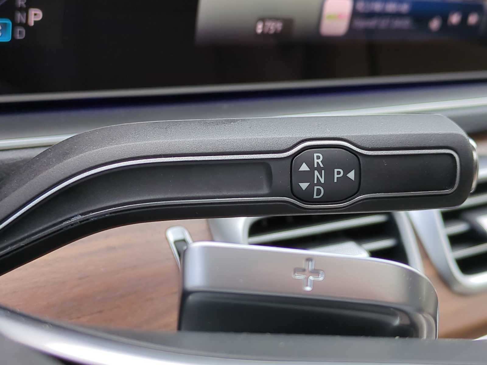 Thumbnail: 2025 Mercedes-Benz GLE - 32