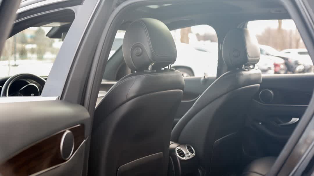 Thumbnail: 2022 Mercedes-Benz GLC - 13