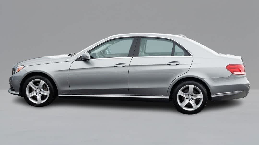 Thumbnail: 2014 Mercedes-Benz E-Class - 9
