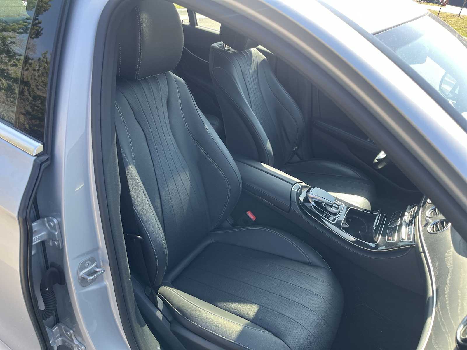 Thumbnail: 2017 Mercedes-Benz E-Class - 25